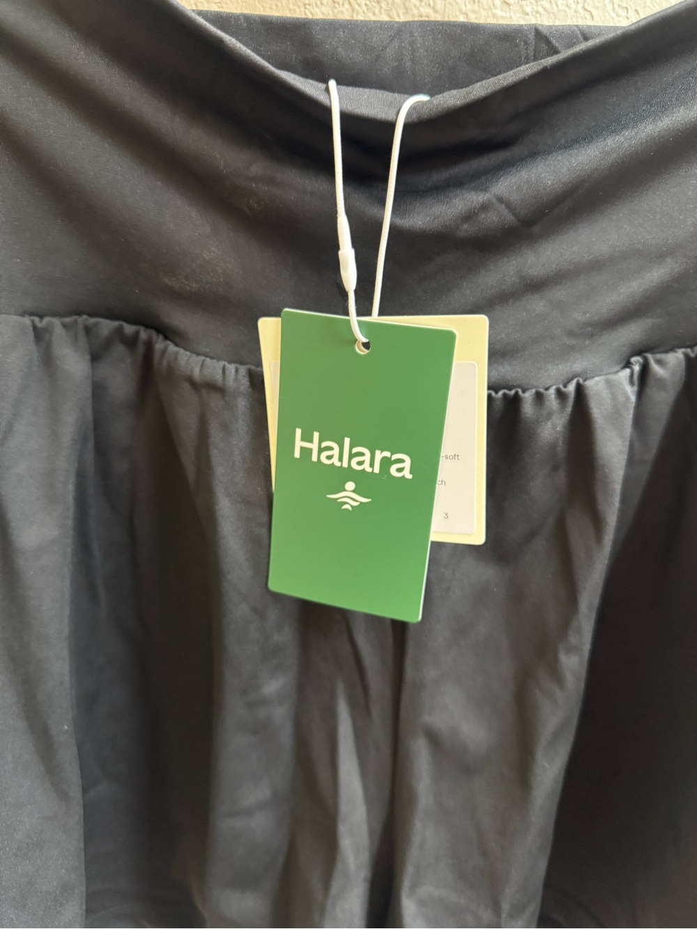 HALARA Black Skort with Branded Tag - Picture 2 of 13